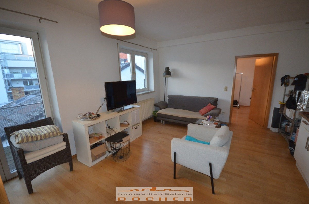 Soeben reserviert! Fulda-City: Helle 2 ZKB & Balkon m. Aufzug Soeben reserviert! Fulda-City: Helle 2 ZKB & Balkon m. Aufzug